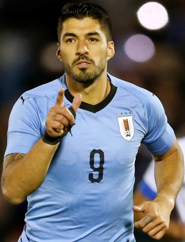 flashpjournal's tweet photo. I never realized this.

Uruguay's national football team has 4 stars on its jersey because the country counts both its two FIFA World Cup victories and its two Olympic football gold medals as world titles.

Before the FIFA World Cup was founded in 1930, the Olympic Games football tournaments in 1924 and 1928 were organized directly by FIFA and are officially recognized by the organization as world championships.