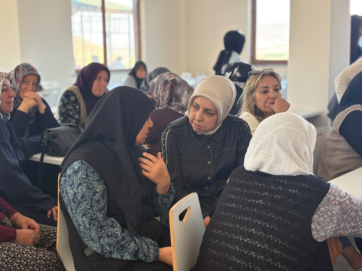 Emineercan0606's tweet photo. Polatlar Mahalle Muhtarımız Sayın Mehmet Söken’in kıymetli evladının vefatını derin bir üzüntüyle öğrendim.

Merhuma Allah’tan rahmet; başta  Muhtarımız Mehmet Sökmen olmak üzere ailesine, yakınlarına ve tüm sevenlerine sabır ve başsağlığı diliyorum. https://t.co/ke0i5UdFs9