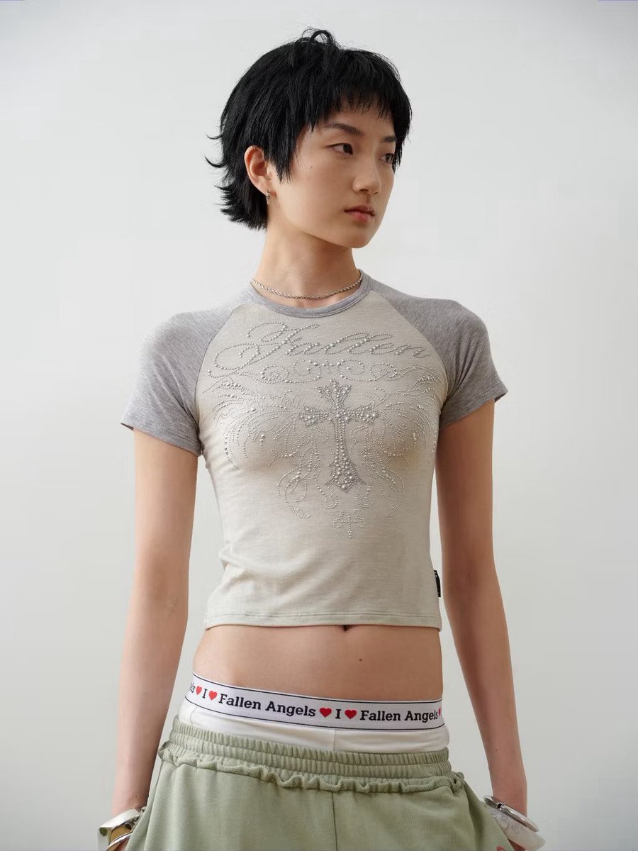 jiJimhoonfordm's tweet photo. ส่งต่อ fallen angels UMA TOP size M🩶 
250 free shipping (from590)  ใส่1ครั้ง
dm for more  #ส่งต่อfallenangels #fallenangels #ส่งต่อvgh #ส่งต่อเสื้อผ้ามือสอง #ส่งต่อเสื้อผ้า #ส่งต่อชุดแบรนด์ไอจี #เสื้อผ้ามือสอง #stylistshop https://t.co/JrO8EpVqIJ