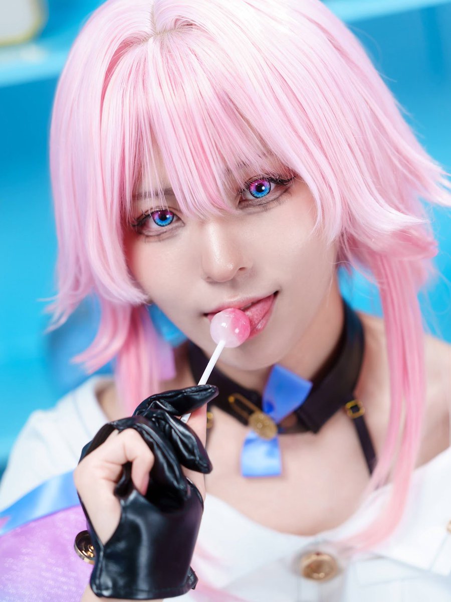 なんとまだ若干数写真集の在庫があります（？ なのかがまだ凍ってる
