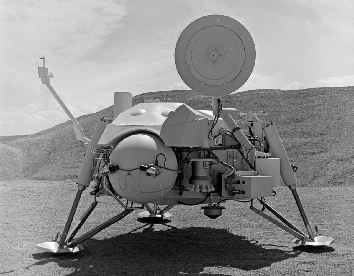 BIS_spaceflight's tweet photo. On 20 July 1976, Viking 1 became the first successful lander on Mars, opening up a new era of planetary exploration. Mark the 50th anniversary with the July 2026 issue of Space Chronicle – read all about it: https://t.co/9GOOfgN2Ay https://t.co/yPF6QgUUqP