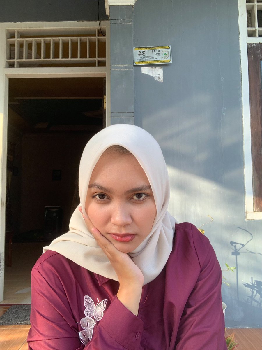 waciezz's tweet photo. ikan hiu melayang-layang. https://t.co/cP81P0aJg0