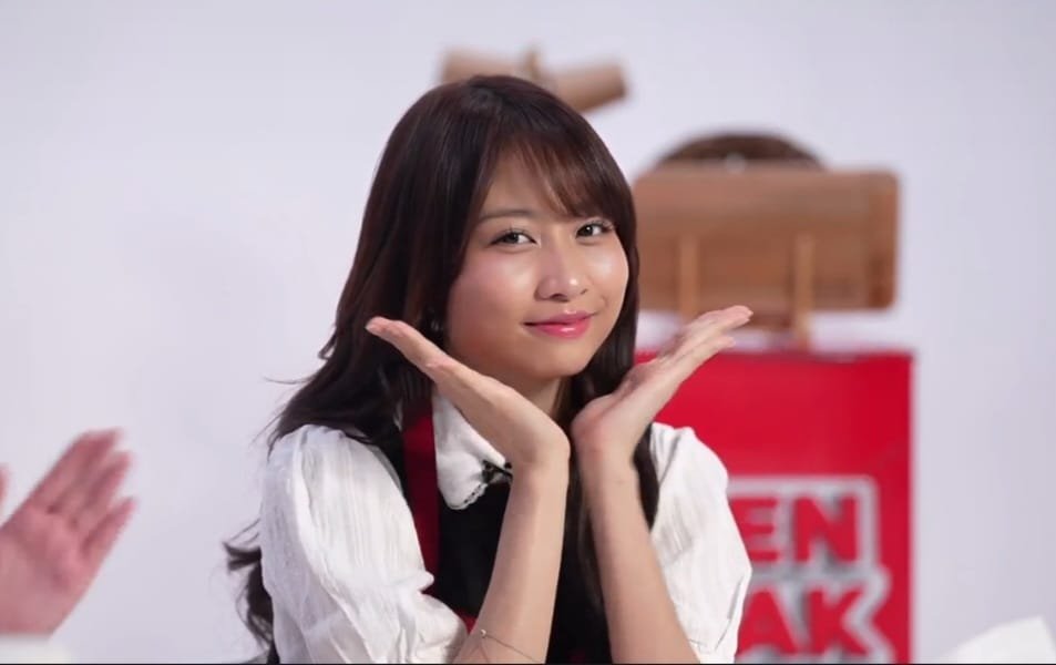 octasaila's tweet photo. Kakak @A_MutheJKT48 adik @N_CathyJKT48 | Teman Masak https://t.co/YGNKGIlJsg