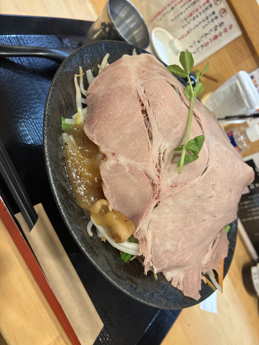 tompochi3156's tweet photo. 豚骨ラーメン
誰がなんと言おうと豚骨ラーメン https://t.co/9wJHZvUJU4