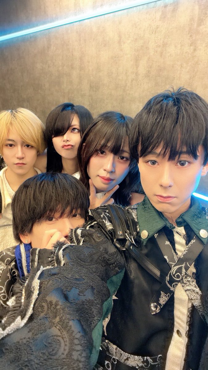 NeonPalette0605's tweet photo. Journey to Ep.5 
今日が最後の対バンでした。
会いに来てくれたみんな、応援してくれたみんな本当にありがとう！

次はいよいよ解散ライブです。
7/30(木) 新宿LOFT
出演19:45〜

最後まで一緒に楽しい時間を作れたら嬉しいです。
解散ライブ、ぜひ会いに来てください！ https://t.co/E2AjheOKRU