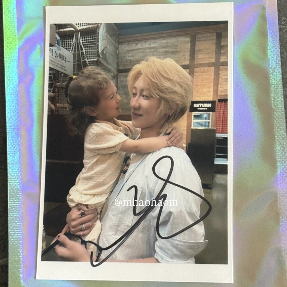 aprildrifts's tweet photo. oh my god 😿🖤 https://t.co/5YRv5Vgu98