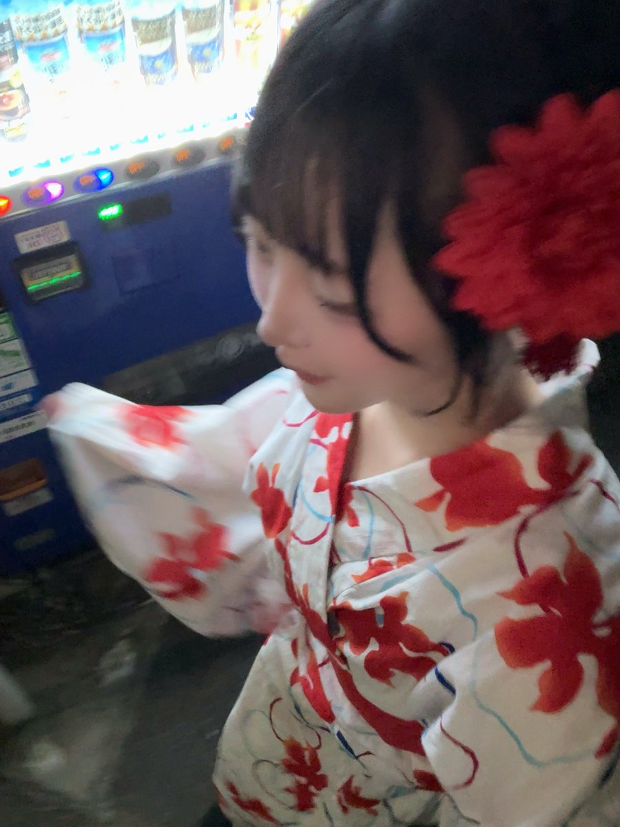nanatantakatan_'s tweet photo. 彼女だ https://t.co/rw2C52z5I5