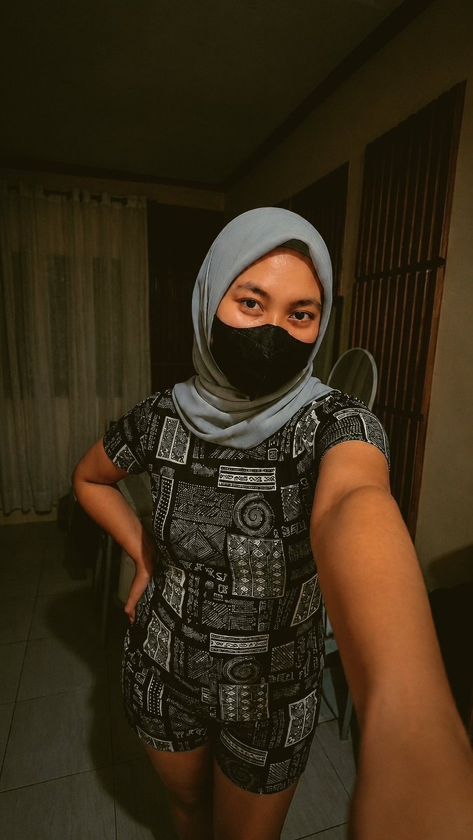 CoDax454084's tweet photo. #cder #cderindo #crossdresser https://t.co/IvrpPxgISu