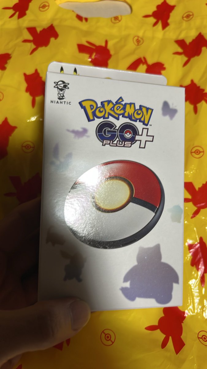 B73Lyqo's tweet photo. ポケセンにGO Plus +の在庫が珍しく置いてたから、予備として買っちゃった。
壊れてもないのに予備買う日が来るとはw

ポケモンマスターに一歩近づいたぜ！ https://t.co/lMAAp30fCo