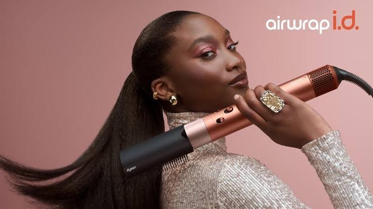 LUXUORA's tweet photo. The Dyson Airwrap i.D. is here ✨Style smarter with personalized Bluetooth routines for flawless curls, waves, and volume with zero heat https://t.co/3J5A8zbWaD yours now at https://t.co/KYhsR4yEwo 🛍️
#DysonAirwrap #HairGoals https://t.co/SVBySTNYUe