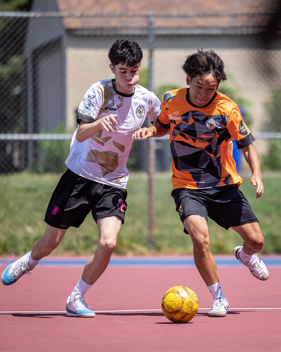 solofthecities's tweet photo. Week 3 of #ServeToPlay: Our high school teams supported Sol Haven with a move-in drive, while our elementary &amp; middle school futsalers assembled hygiene kits. One more match day before Championship Sunday! Learn more: https://t.co/CoUKiC5Yk2 #SolOfTheCities https://t.co/2HBjWNiTe0