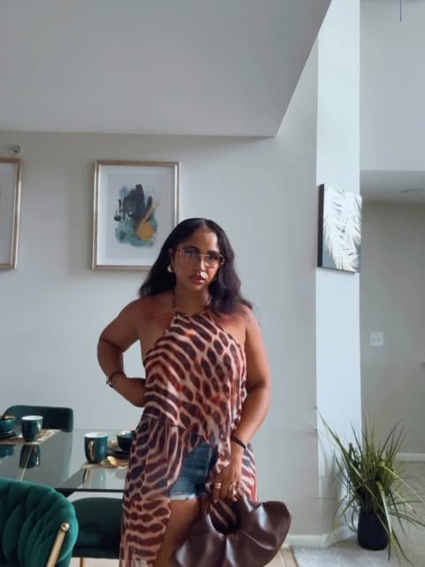 tannyaspates's tweet photo. Staying true to myself ✨
#fyp #mailbae #puertoricanpecan #LetterCarrierLife #workmode https://t.co/dmb6KNehWa