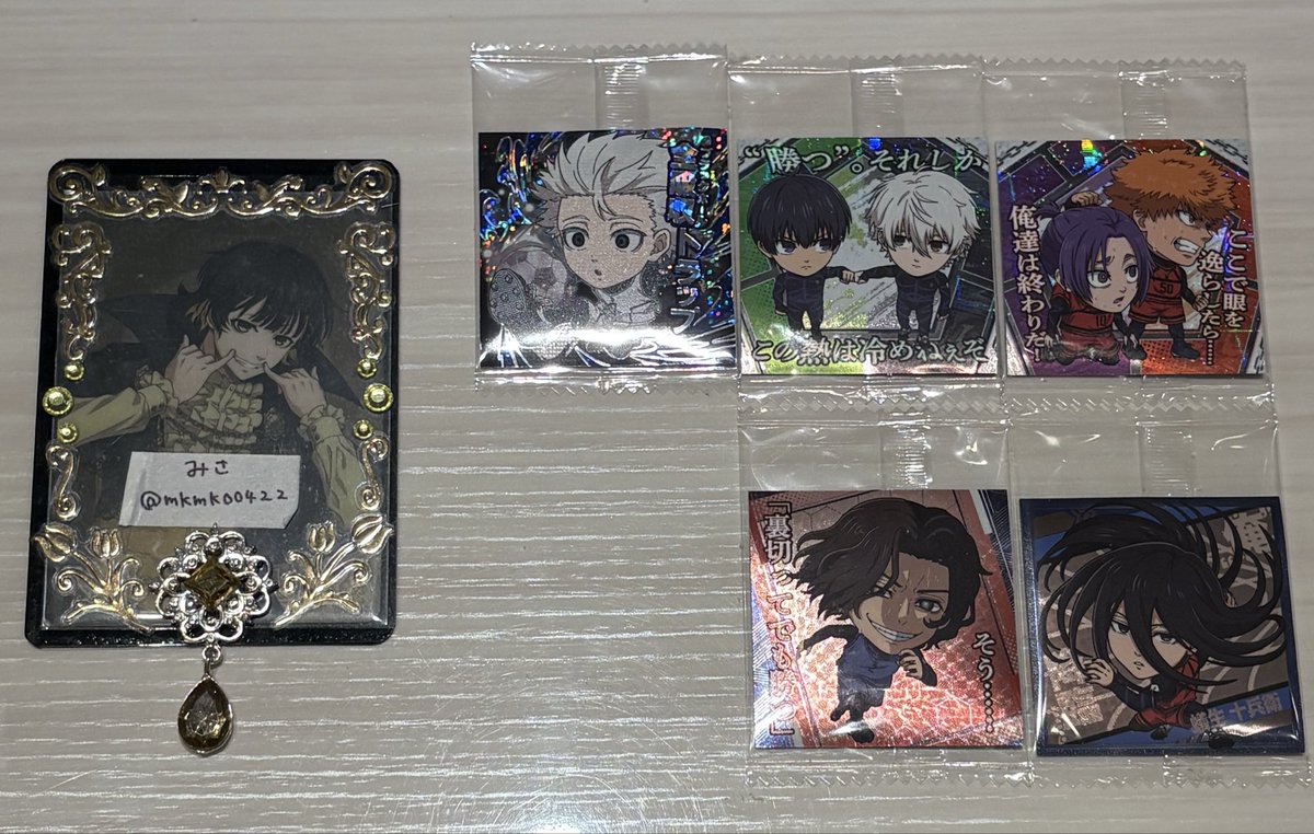 mkmk00422's tweet photo. ブルーロック　ウエハース　シール

【譲】凪、潔&amp;凪、玲王&amp;國神、久遠、蟻生

【求】蜂楽 33>18

上段は下段含むお取引優先
凪単体は不可 https://t.co/T8o90hX2d4