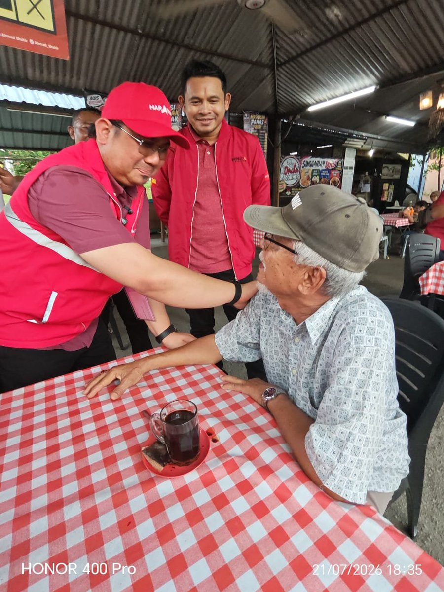 razaligmpn's tweet photo. Calun DUN Paroi Uzt Shahir anak muda perlu diberi peluang untuk memimpin https://t.co/IVUjKdO7WL