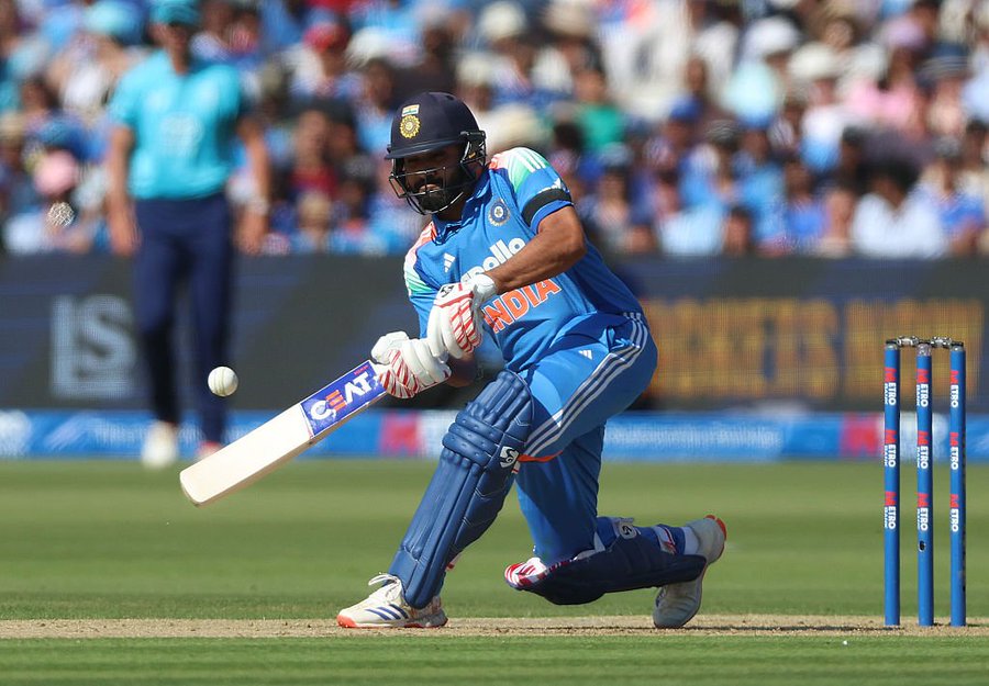 TheCricketPanda's tweet photo. Most ODI innings for India with 5+ Sixes

◉ 21: Rohit Sharma
◎ 08: Sachin Tendulkar
◎ 07: Sourav Ganguly
◎ 06: Virender Sehwag
◎ 05: Virat Kohli
◎ 04: Shreyas Iyer
◎ 04: Hardik Pandya
◎ 04: Yuvraj Singh
◎ 04: MS Dhoni

Overall Rohit only behind Gayle (23) https://t.co/TpOq70z9sq