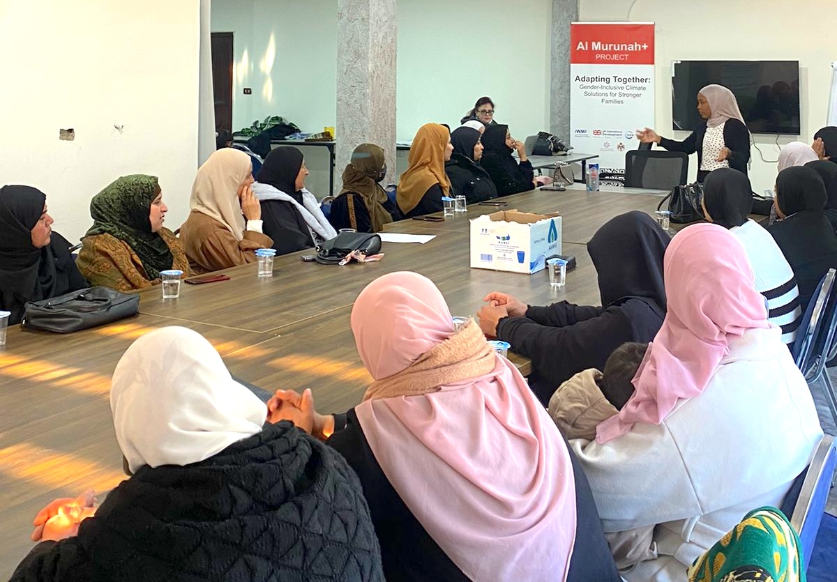 IWMI_'s tweet photo. UK's @FCDOGovUK commended Jordan's climate leadership, spotlighting IWMI's #AlMurunah &amp; #AlMurunahPlus as models for community-led water security &amp; gender equality in farming. 💧🌿 

Read the article (Arabic): https://t.co/JxdojFxJRE 

@CGIAR @IUCN @AlMamlakaTV https://t.co/ti8epsNIT7