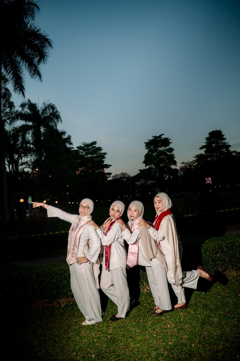 astagaangerinya's tweet photo. jadi, kapan nih quadruple date after office hour nya? https://t.co/eMM5xY3WDx