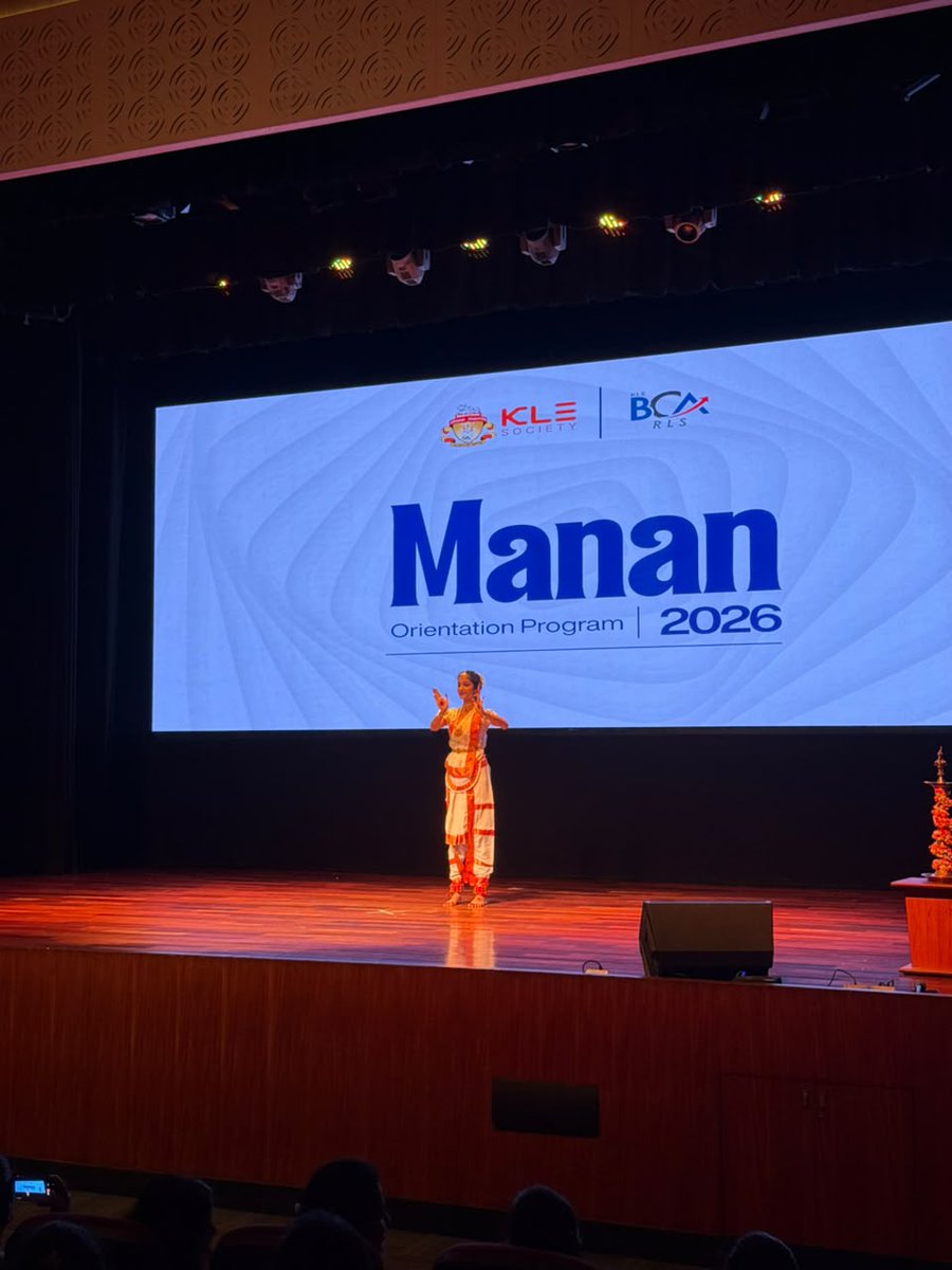 rlsbca's tweet photo. Glimpses of Manan 2026 Orientation week day-1 held on 20th July for new batch of students and parents
#rlsbca #manan2026 #bcacollege #belagavi #bcabelagavi #parentsorientation #orientationweek #klesociety #bestcollege #newbatch https://t.co/sWXoElsJPV