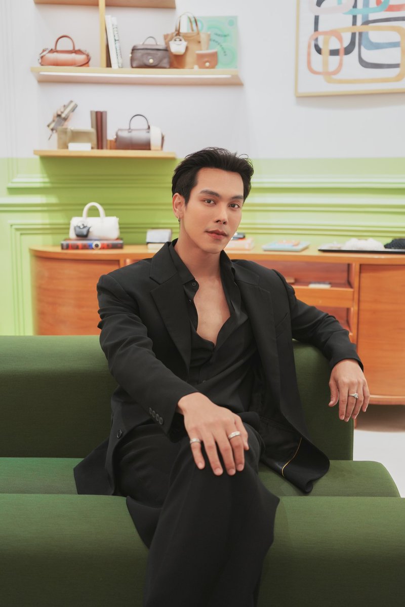 dxcxmxbxr___'s tweet photo. ครูพี่ลินครูประจำชั้นห้องทานตะวัน กับคุณแดนภพเศรษฐีพ่อเลี้ยงเดี่ยว

((ขอฟิคกุดหน่อยคับ บูสๆทุกคน)) https://t.co/GuOFvQ89ib