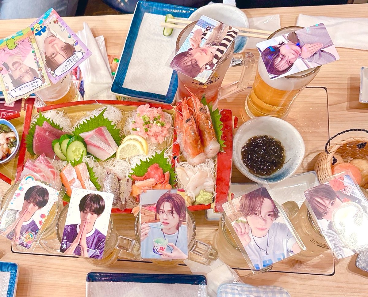 tws_ky's tweet photo. 昨日はオフイベでFFさんに会えたり
新たな出会いが生まれたりと
本当に感謝な1日でした🥲💙🤍
1部と7部に参加だったのですが
(メンバーと滞在時間かわらない笑😵‍💫)
おかげで寂しくなく過ごせました😭✨
会ってくれた皆さん有難う🥹💛
今後ともよろしくお願いします🫶🏻💕 https://t.co/OPqhWVGUzk