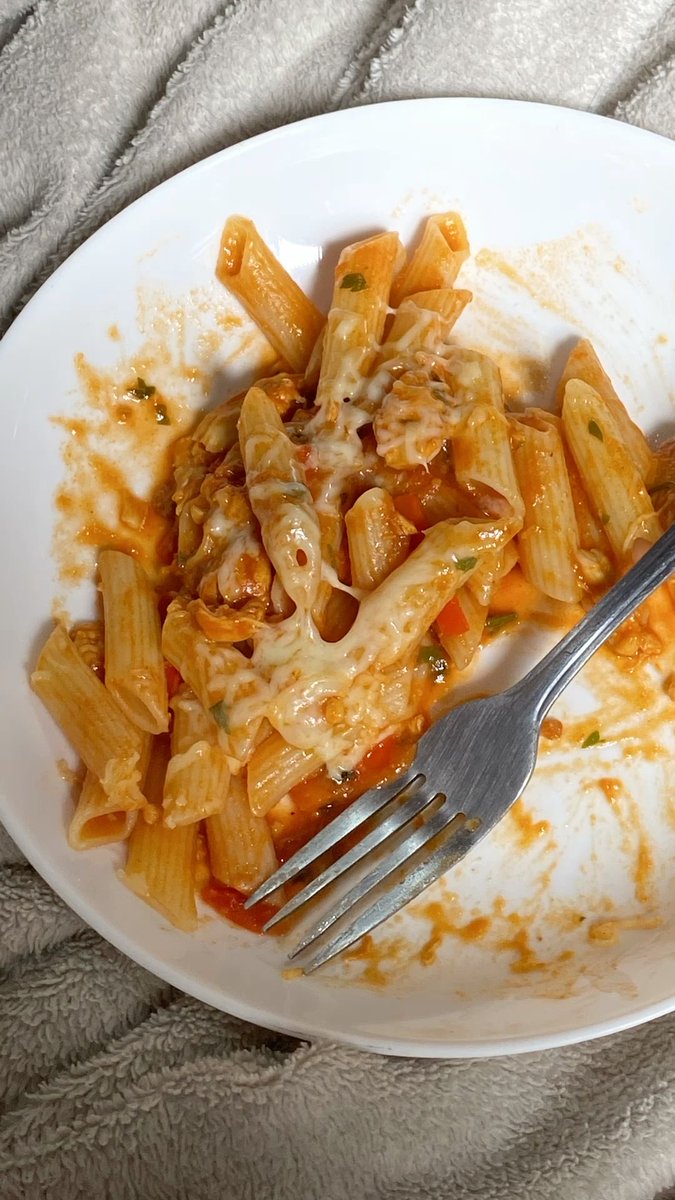 pookieejee's tweet photo. pasta time 🍝 https://t.co/MWrkoBlrnn