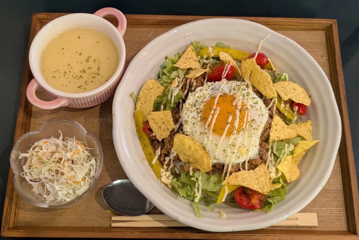 udonsuki117's tweet photo. 2026年7月21日㈫
大阪市中央区日本橋
Cafe Pocoへ行ってきました。
りっか様手作り料理
・タコライス
・アイスクリーム
頂きました。
ごちそうさまでした!!!! https://t.co/LzBfUKd4WG