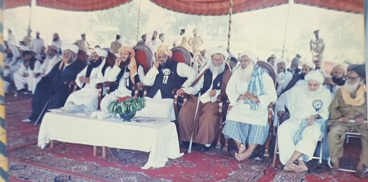 SamiSwati_'s tweet photo. 2018 کے بعد مولانا فضل الرحمٰن مسلسل اپوزیشن میں رہے اور حکومت کے خلاف سیاسی جدوجہد کی۔ یہ بھی حالیہ سیاسی تاریخ کا نمایاں باب ہے۔

 #مولانا_کے_سنگ #سرحد_یا_سیاست #ہائبرڈ_راج_نامنظور #معدنیات_کی_لوٹ #ڈالر_کی_جنگ https://t.co/L6usmIHDAU