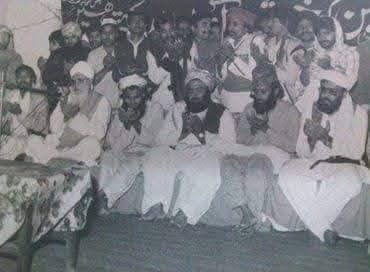SamiSwati_'s tweet photo. 2024 میں حکومت میں شامل ہونے کی دعوت قبول نہ کرنا بھی اس مؤقف کو تقویت دیتا ہے کہ ہر سیاسی فیصلہ صرف اقتدار کے لیے نہیں ہوتا، بلکہ جماعتیں اپنے سیاسی مؤقف کے مطابق بھی فیصلے کرتی ہیں۔ 

#مولانا_کے_سنگ #سرحد_یا_سیاست #ہائبرڈ_راج_نامنظور #معدنیات_کی_لوٹ #ڈالر_کی_جنگ https://t.co/cdMkG5QAj0