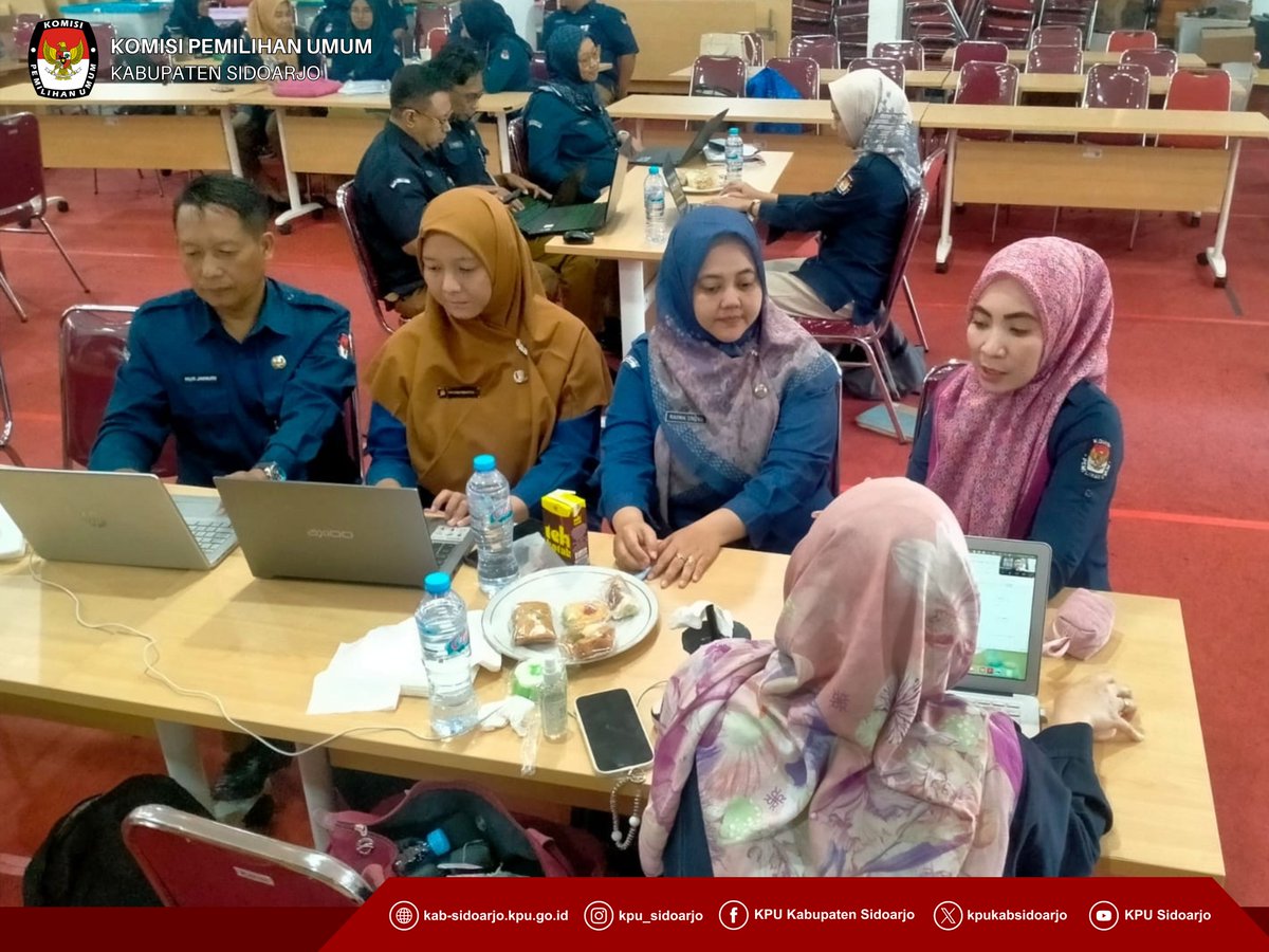 kpukabsidoarjo's tweet photo. Halo #TemanPemilih π
Dalam suasana #SelasaCeria, Komisi Pemilihan Umum Kabupaten Sidoarjo menghadiri kegiatan Reviu Laporan Keuangan Semester I Tahun Anggaran 2026 yang diselenggarakan oleh KPU Provinsi Jawa Timur pada Selasa, 21 Juli 2026 di Aula Kantor KPU Provinsi Jawa Timur https://t.co/uIqxgQCUh4