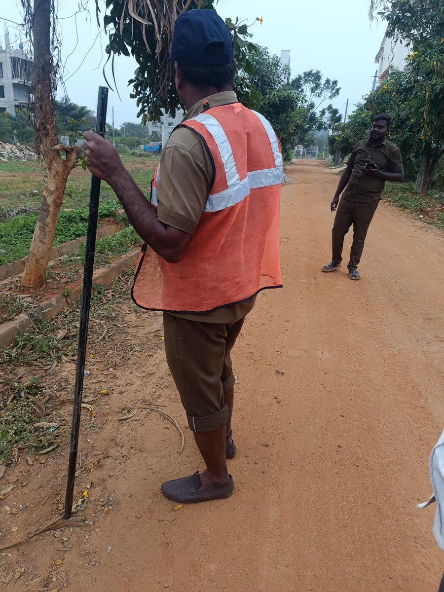 vkcwa462's tweet photo. @GBA_office At same time plz look after the roads as well where people are struggling to go to their works within jurisdiction of GBA ,where roads not even touched at all
@CMofKarnataka @DKShivakumar @krishnabgowda
@Captain_Mani72
@Bengaluru development authority 
#Namma bengaluru https://t.co/YiDHKhRMY1
