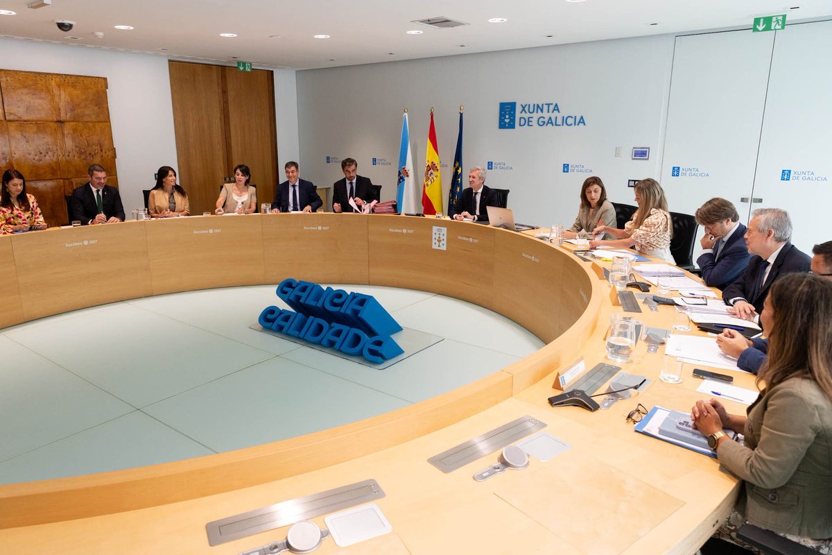 IPesqueras's tweet photo. #Galicia | El Gobierno gallego activa casi 6,9 millones en ayudas para modernizar puertos, lonjas y equipamientos pesqueros. 

https://t.co/0VmHKb08F7 https://t.co/ZyIV3I8KXF