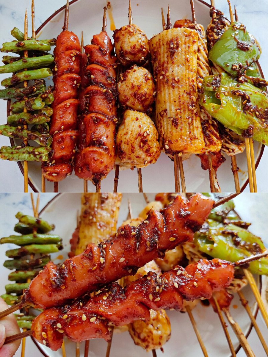 kimkikoki's tweet photo. Craving something warm u0026 crispy on the go Today’s grab: hot Chinese fried skewers with spicy cumin seasoning—pure road-side joy!， https://t.co/aTRHf9E4xx