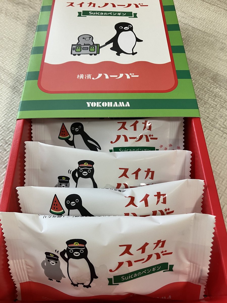 u_ko_su_'s tweet photo. #X の写真レイアウト変わった？
長い長い長い… #夏休み 
子どもは大喜び、母はギャーオ🔥🦖 #横浜 #ニュースパーク #日本新聞博物館 📰 https://t.co/9YfI2HUjse