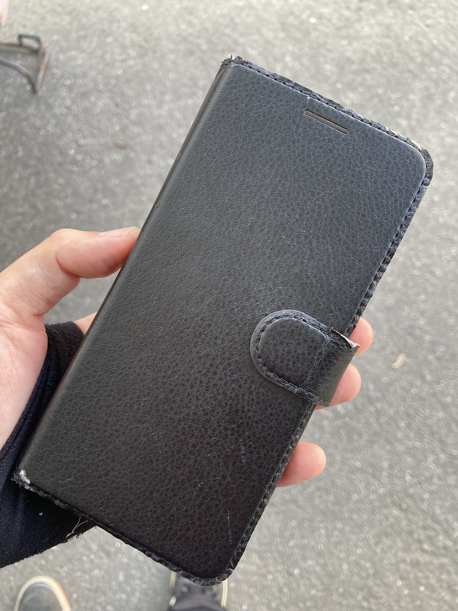 aya___NC31's tweet photo. iPhoneを拾いました
交番ではなく、【松原警察署】へ届けています
サイクリー付近で拾いました

年配の方みたいなのでXは見ないと思いますが拡散よろしくお願いします🙇‍♀️

クレジットカード,診察券,もしもの時の現金が挟まっていました

#拡散希望
#落し物 https://t.co/2LHdg48M4A