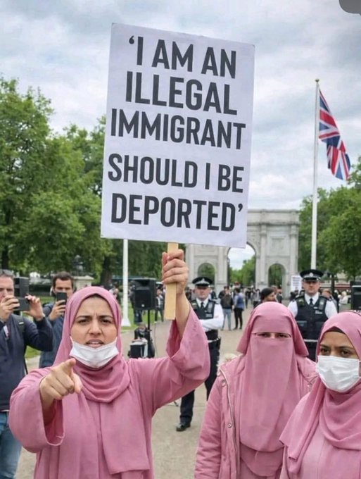 AmericaDaily_X's tweet photo. What is your response to these Muslims? 🤔

A. YES
B. NO https://t.co/0jX8fMjnln