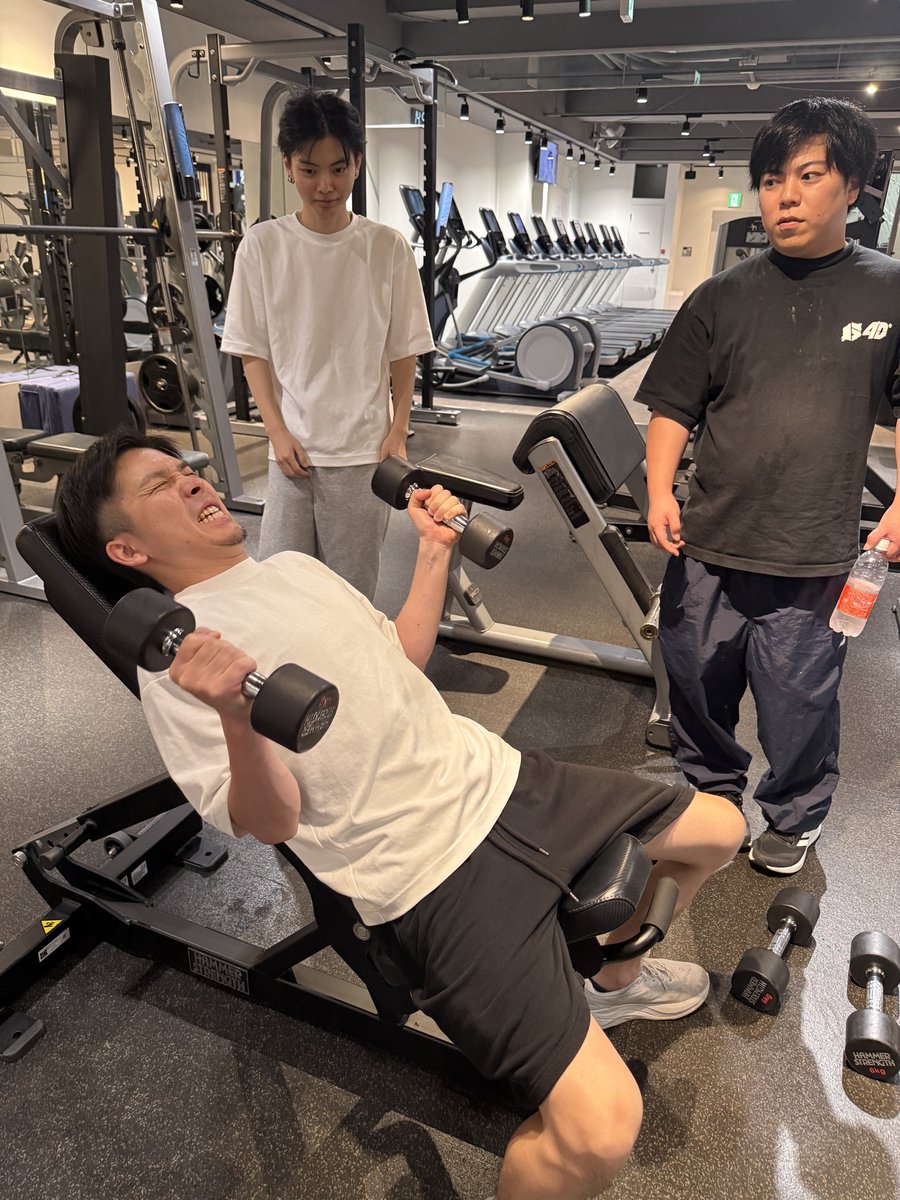 TRAININGMODE_JP's tweet photo. 明日からフランス！🇫🇷
お気をつけて💪 https://t.co/IxrwRhk9UQ
