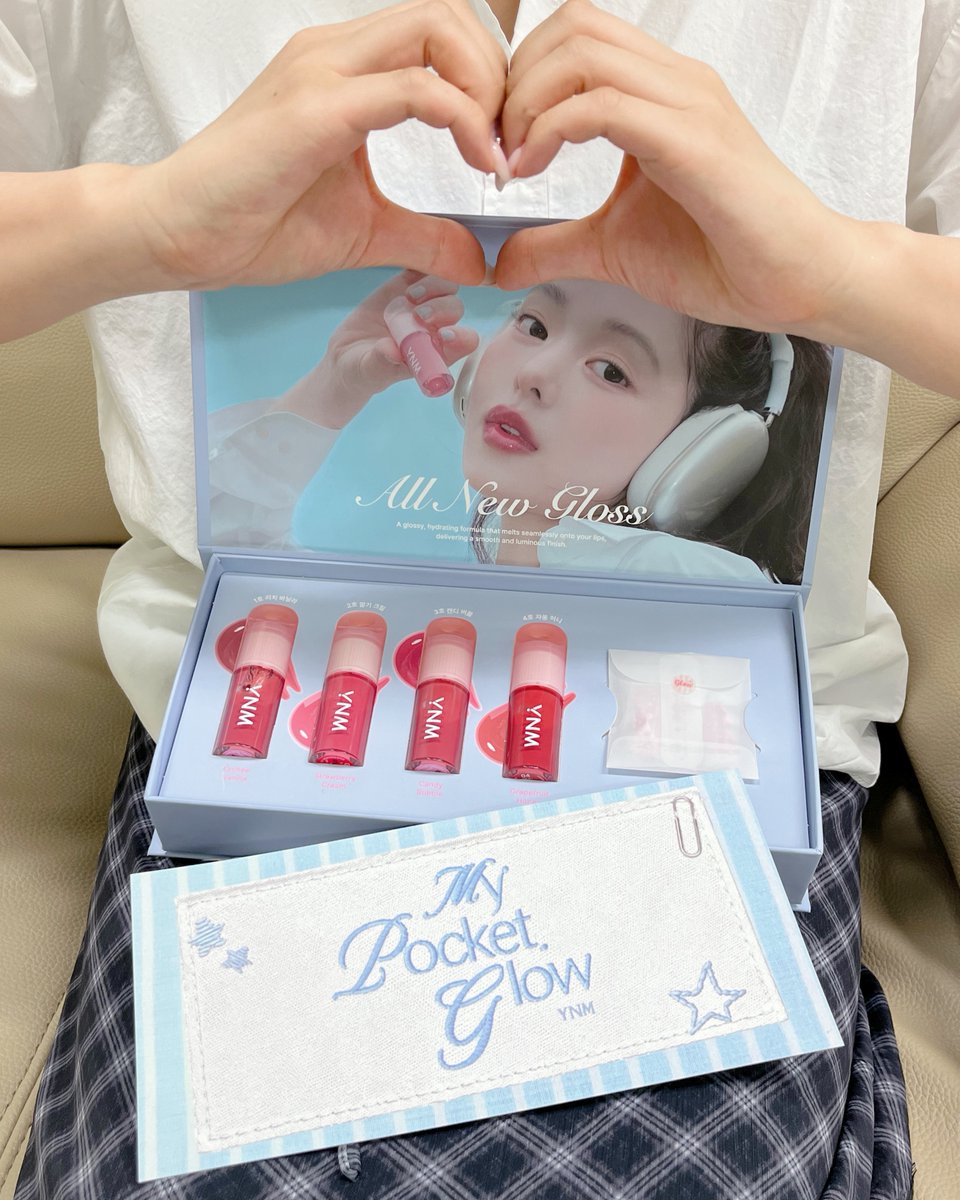 YNM_Official_kr's tweet photo. #이벤트 #event 

우리 공쥬님들께서 마이 포켓 글로우를 예쁘게 봐주셔서
감동먹은 와녬지기가 여는 이.벤.트!

시딩키트 몰래 가져와서 이벤트 엽니다 ૮ • ﻌ - ა ⋆ﾟ ₊°

끈적임 없이 차오르는 버블광과
생생한 색감이 여름과 찰떡콩떡이라구여🍧💞

궁금하셨던 공쥬님들, 이번 기회에 꼭 만나보세요!!

♥︎ 참여 방법
1) YNM 공식계정(@YNM_Official_kr) 팔로우 하기
2) 해당 게시물 RT 하기

♥︎ 기간 : 7/21(화) ~ 7/26(일)
♥︎ 당첨자 : 3명 (개별 연락 예정)