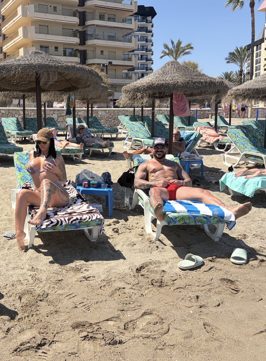 MarcoFabrizioo's tweet photo. @ilmabarbie02 we just want some sun https://t.co/vA5JgGJjja