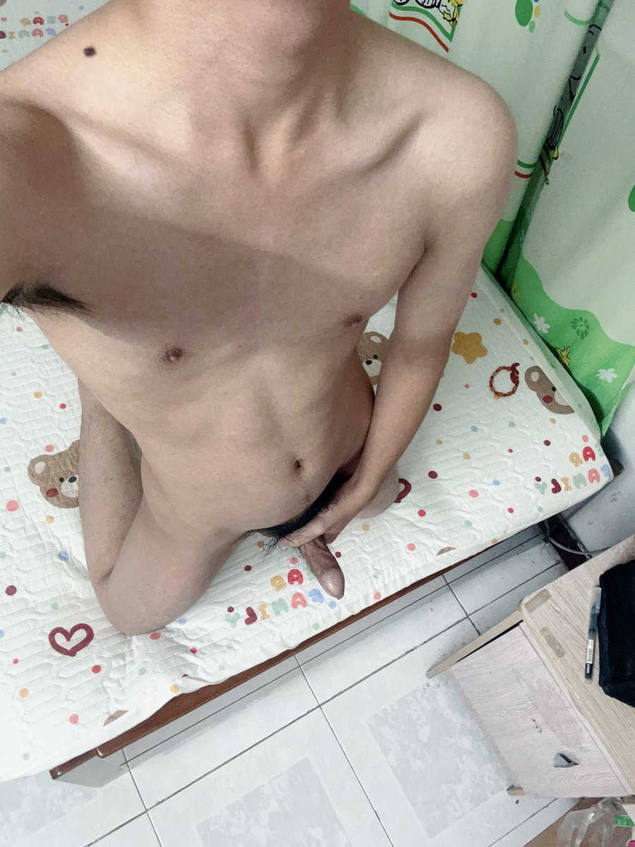 curse889's tweet photo. 想吃弟弟的吗 #男高 #鸡巴 #裸体 #男菩萨 #打飞机 https://t.co/p2RxyRGRWx