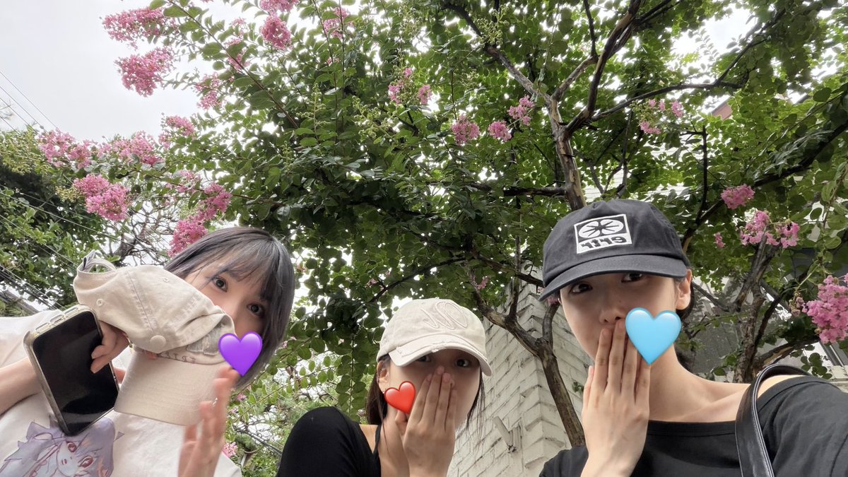 5T030's tweet photo. 왈칵....................................................................... https://t.co/NhQycadaCd