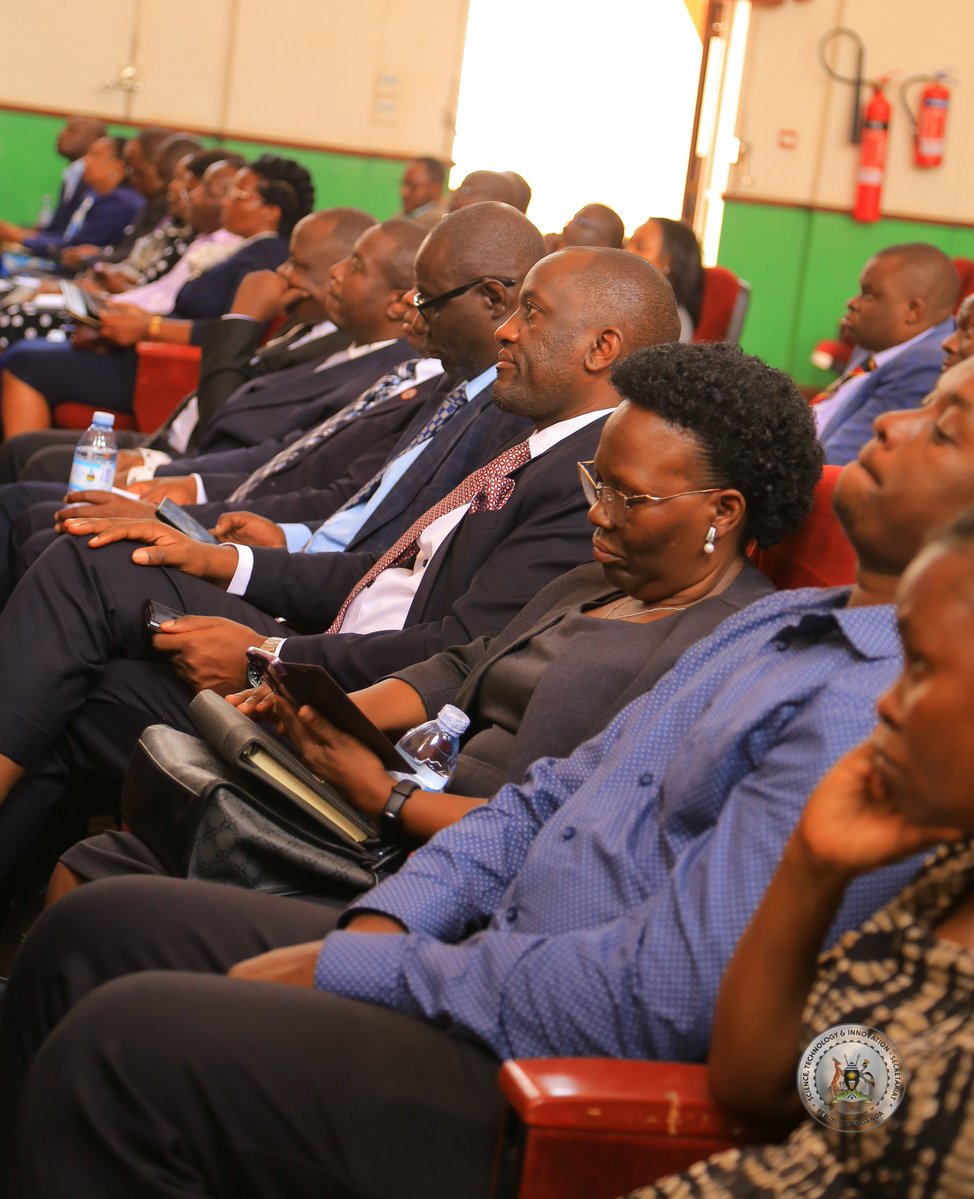 brianxgisha's tweet photo. Hon. Eng. Jonard Asiimwe Akiiki is already engaging with Makerere University Community of scientists, researchers, industry leaders and academia.

@ykyabalongo @AaronKaviiri 
@BavuleOfficial @MakerereNews 
@MakCoNAS @KK_Mellon https://t.co/SVqTAStIvI