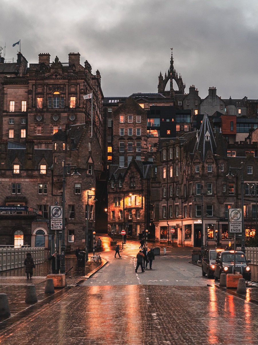 flower6260's tweet photo. Edinburgh Scotland 🏴󠁧󠁢󠁳󠁣󠁴󠁿 https://t.co/J6z2KTWQ5l