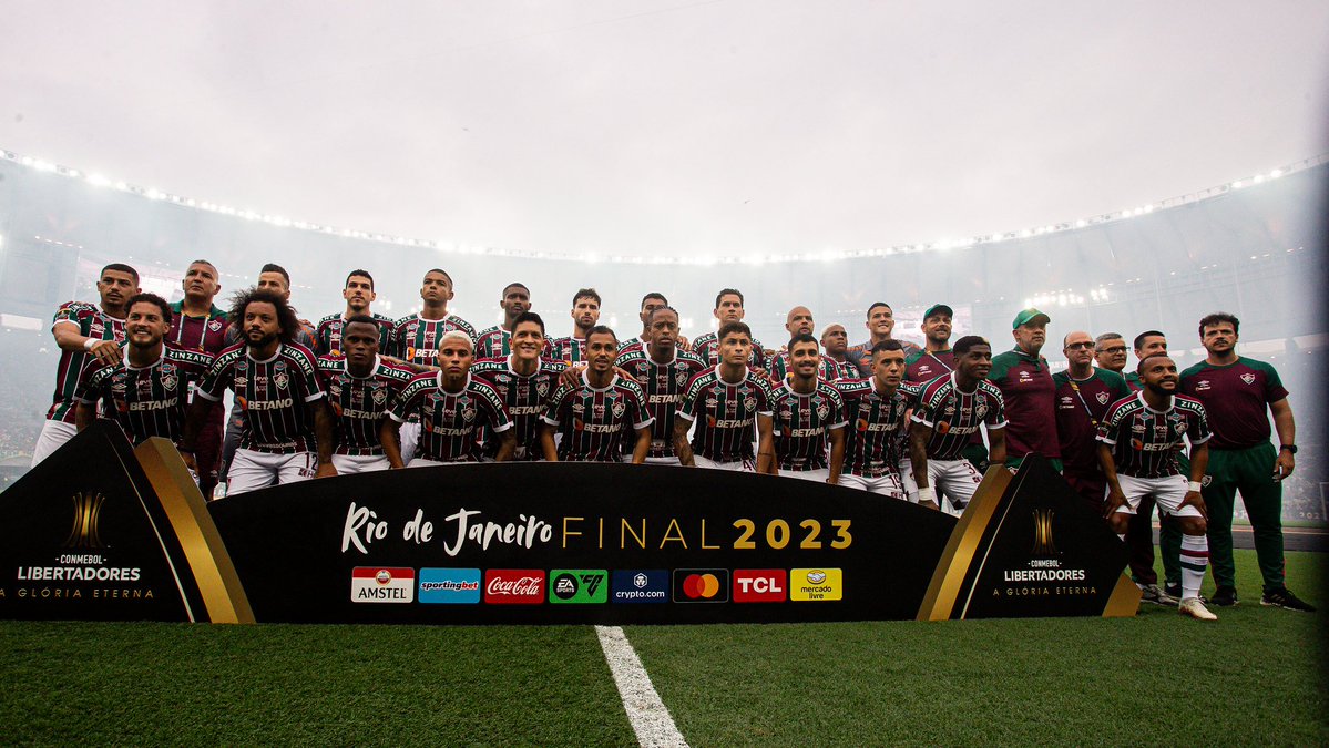 Noitedecopa's tweet photo. Imagina, só...

✅ Ganhar uma Libertadores
✅ Contra o maior clube das Américas
✅ Dentro do maior palco do futebol mundial

O torcedor do Fluminense não apenas imagina...

Ele viveu tudo isso, e para sempre estará na memória! 🏆🇭🇺 https://t.co/slUqm7zXIO