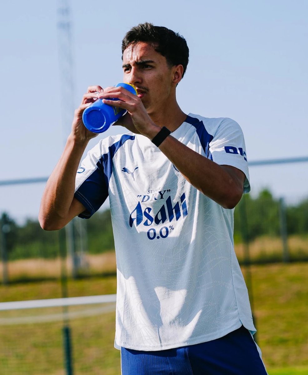 city_exclusives's tweet photo. 🚨🗣️Vitor Reis: “Maresca is a great coach with a lot of football knowledge. My expectations of working with him are very high.” 🇧🇷🇮🇹

[via @ESPNBrasil ] https://t.co/fA9BiCj4lB