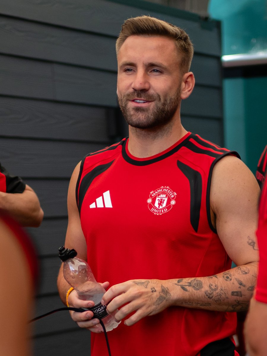 ManUtd's tweet photo. Work time 🫡 https://t.co/PiBkWOuLge