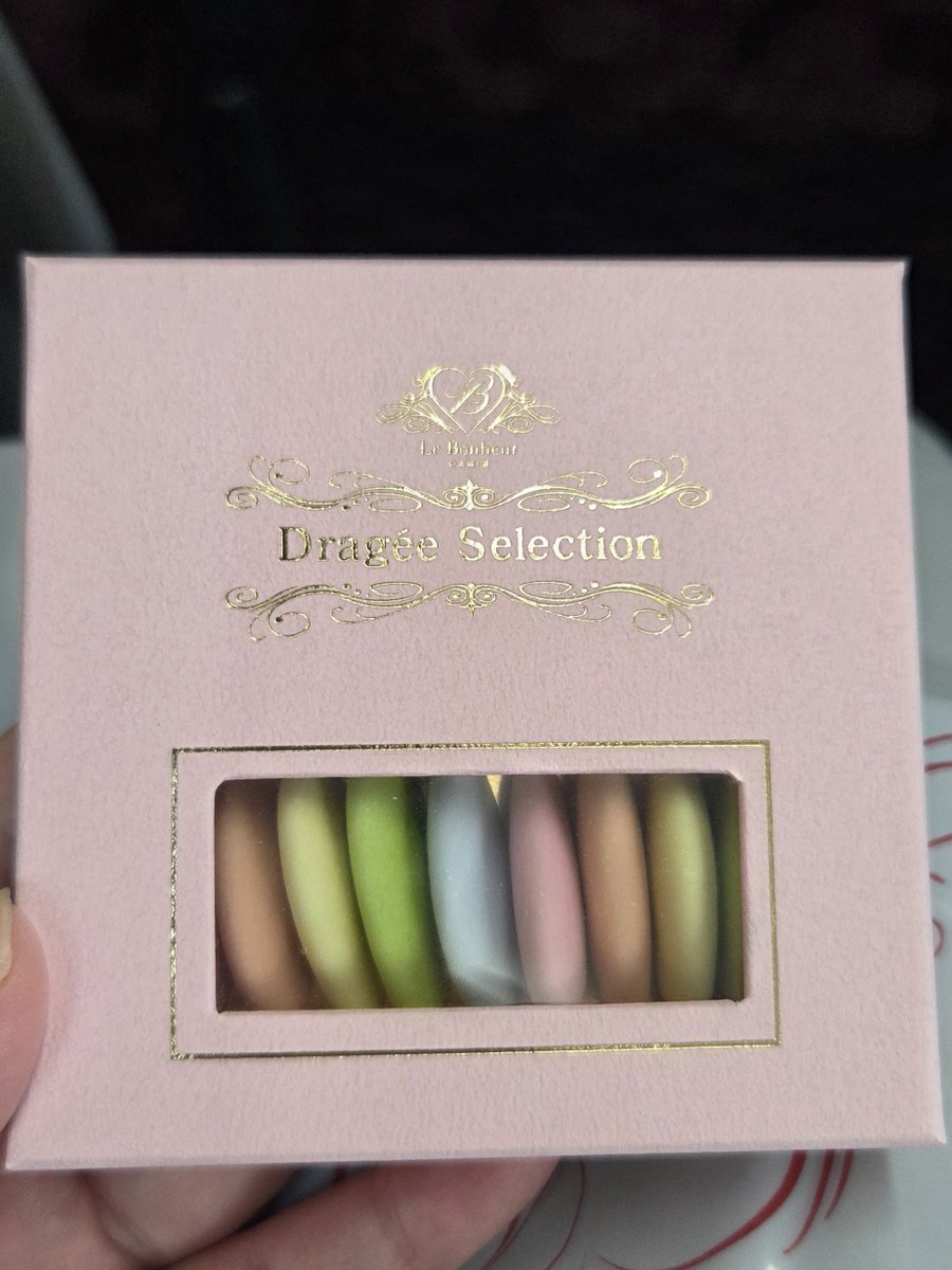 farsion13's tweet photo. なんかTiktokに出てきそうなお菓子発見したから買ってみた👀✨
フランス直産らしい♪ https://t.co/loB0Zm2rlC
