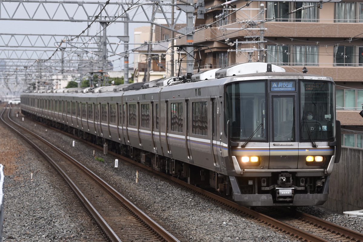 yodoexp2217's tweet photo. 4030M 683系B40
3495M 223系V23+223系W18
3499M 223系V30+223系W15
1047M 281系HA609+281系HA632
土曜日撮影
夕方は締めに幕車の223系と281系を撮影しにJR総持寺へ！ https://t.co/k9bDmaaOgP