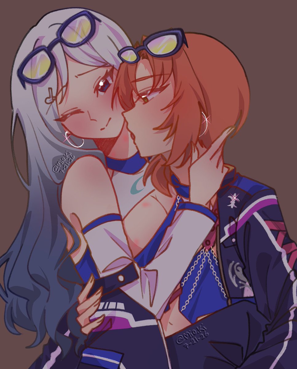 tsukinagasgf's tweet photo. // suggestive

[ #TsukiLeo☀️🌙 ]

[ MM Tricknights Event Story Lost Episode ]

🌙: Le-Leo-kun... 
☀️: Don't hide this masterpiece I made, Mochi. It's not just music I want to imprint on a paper. It's you. Let everyone know you belong to me.

🎨: @Meeokei 

#enstarsyume #enstarsoc https://t.co/Tfjqitg4fS