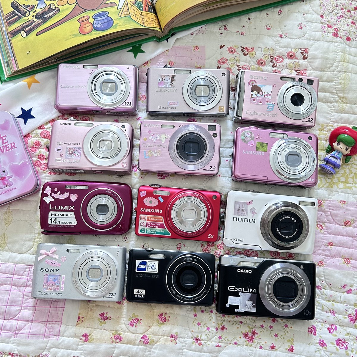 _ggoodgirll_'s tweet photo. รี+ปัก 🍀 ✨ลดเพิ่มจุก100บาททุกตัววว✨
Drop todayy 19:30 naka ราคาน่ารักสุดสุด
⭐️ราคาน่ารักก🌀

#กล้องดิจิตอลมือสอง #กล้องดิจิตอล #กล้องดิจิตอลเก่า https://t.co/Xu2yTv7SM7