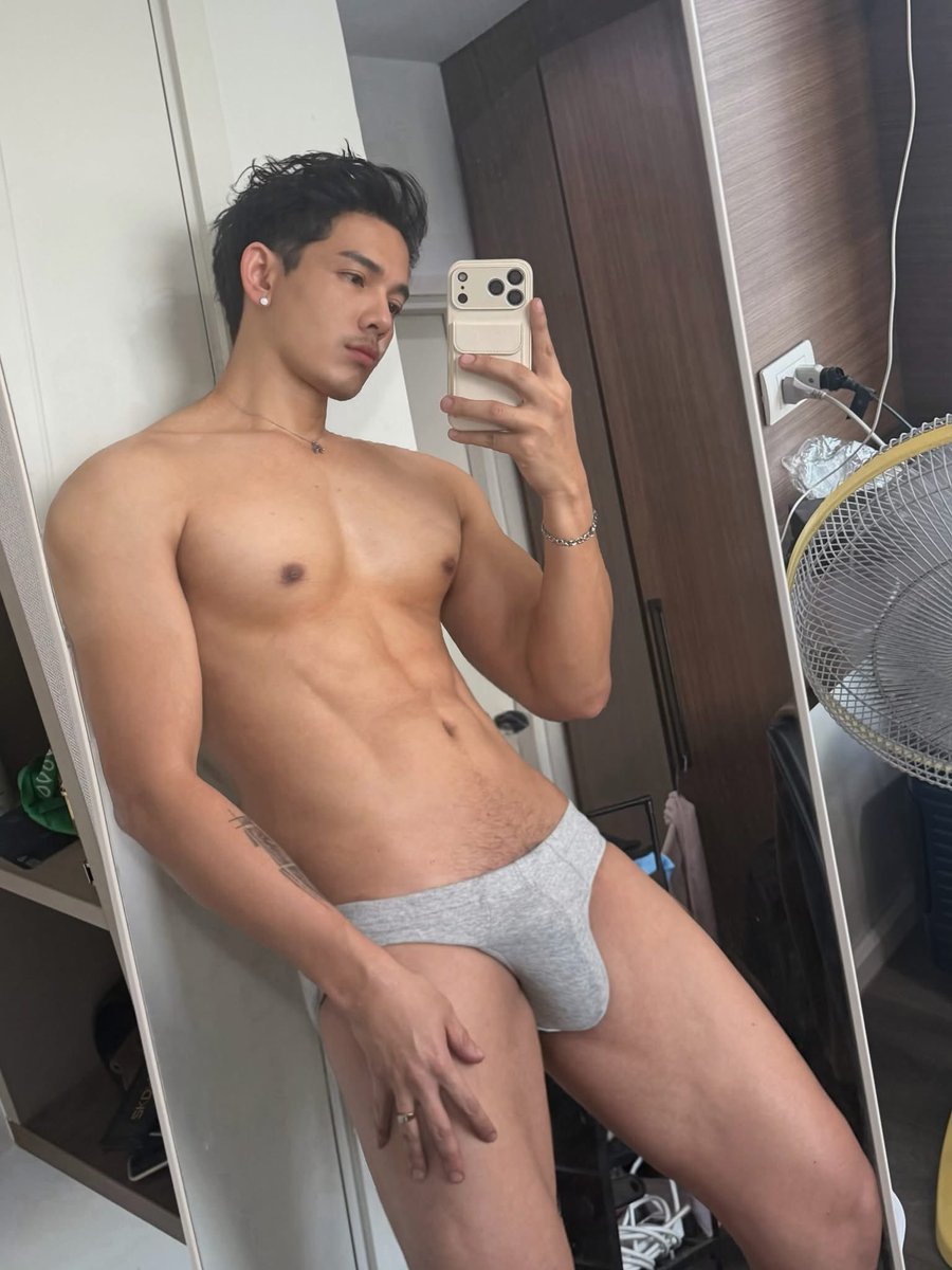 homocavitex's tweet photo. Shades of grey😈 #DILF #maleunderwear #VPL #brieffetish #bulge #tarugo #pinoyDILF https://t.co/7WiNGwsgcN